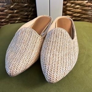 Cute woven flat slides